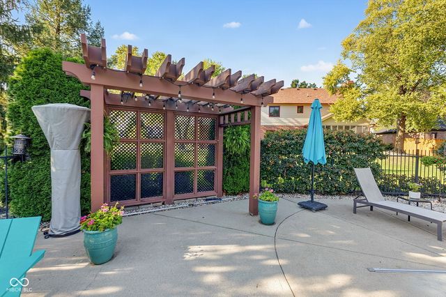 9981 Sugarleaf Place, Fishers, IN 46038