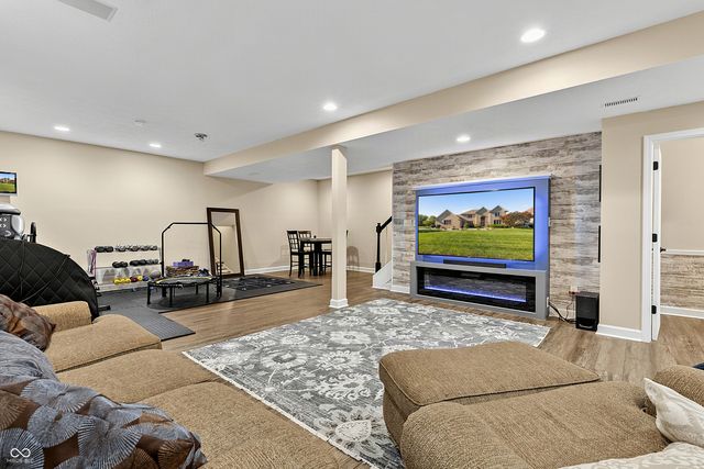 9981 Sugarleaf Place, Fishers, IN 46038