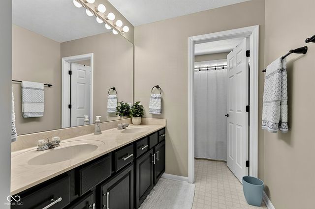 9981 Sugarleaf Place, Fishers, IN 46038