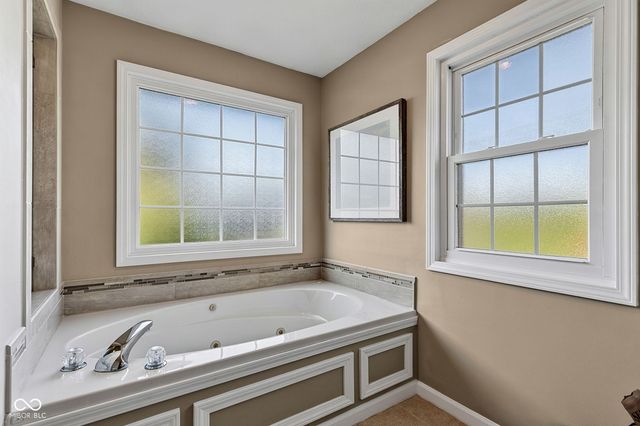 9981 Sugarleaf Place, Fishers, IN 46038