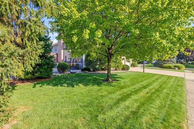 9981 Sugarleaf Place, Fishers, IN 46038