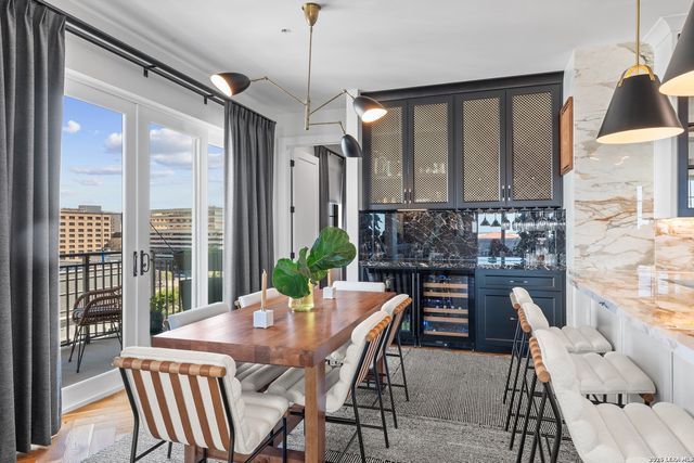 230 Dwyer Ave Unit 705, San Antonio, TX 78204