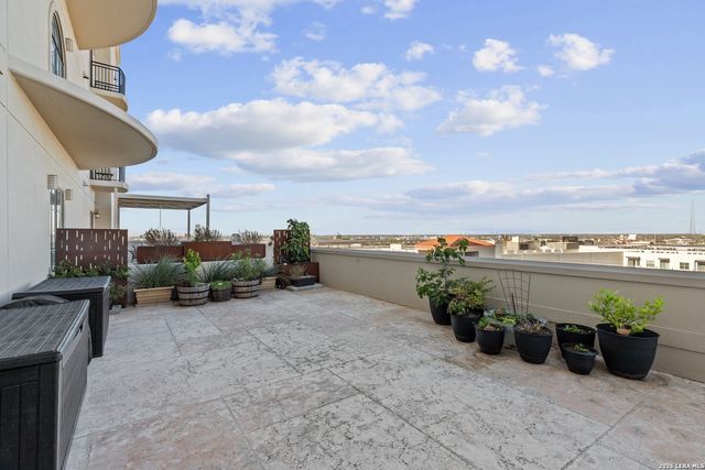 230 Dwyer Ave Unit 705, San Antonio, TX 78204