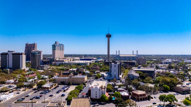 230 Dwyer Ave Unit 705, San Antonio, TX 78204