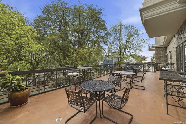 230 Dwyer Ave Unit 705, San Antonio, TX 78204