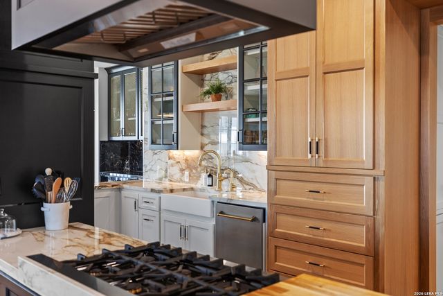 230 Dwyer Ave Unit 705, San Antonio, TX 78204