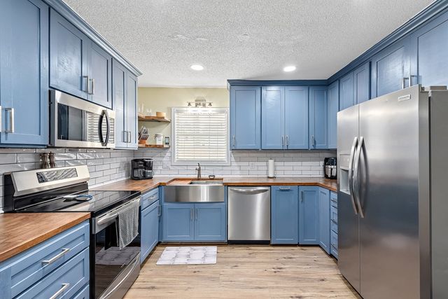 1638 Goose Hollow Rd, Geneva, AL 36340