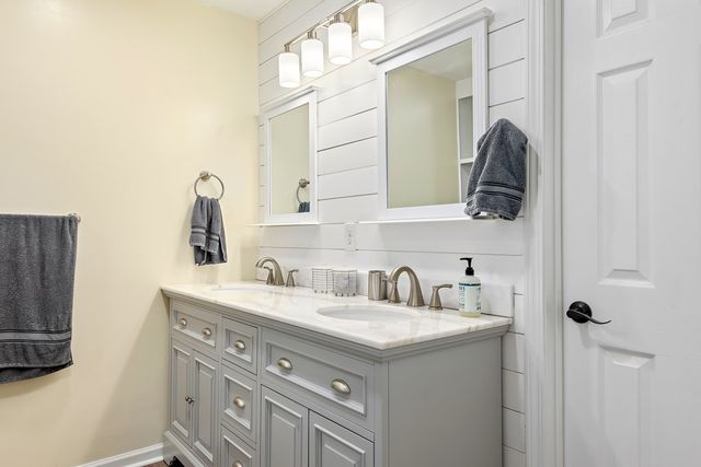 1638 Goose Hollow Rd, Geneva, AL 36340