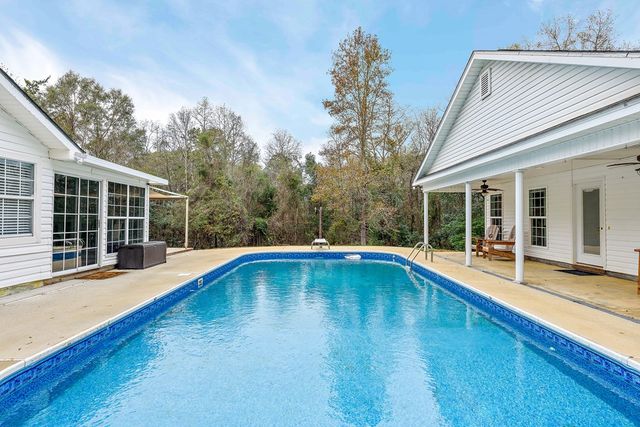 1638 Goose Hollow Rd, Geneva, AL 36340