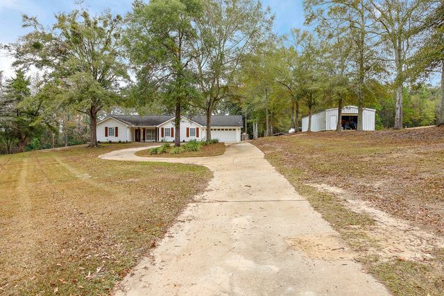 1638 Goose Hollow Rd, Geneva, AL 36340