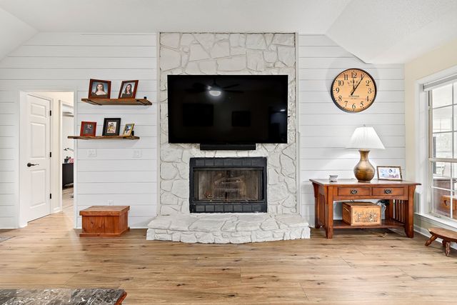 1638 Goose Hollow Rd, Geneva, AL 36340