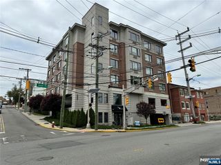 307 Gorge Road 503, Cliffside Park, NJ 07010