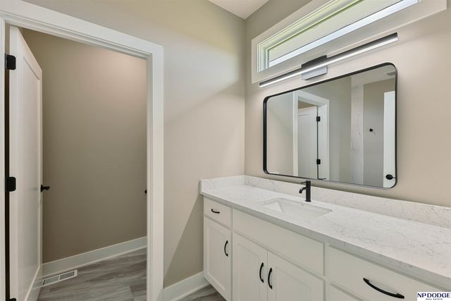 20126 U Street, Omaha, NE 68135