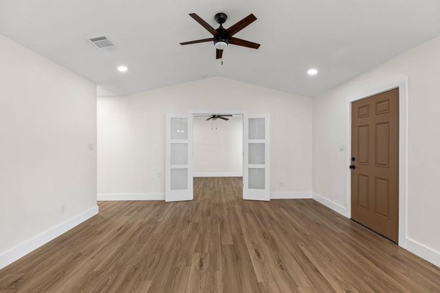 10808 Ridgeway ST, Jonestown, TX 78645