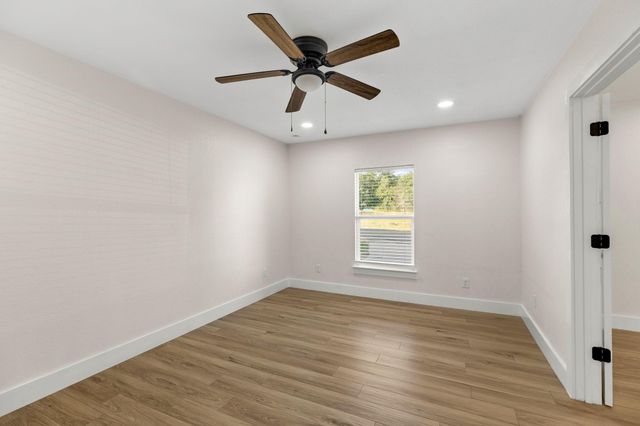 10808 Ridgeway ST, Jonestown, TX 78645