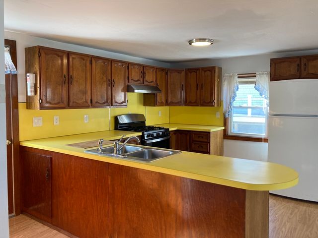 6 Maple Ave A, Scituate, MA 02066