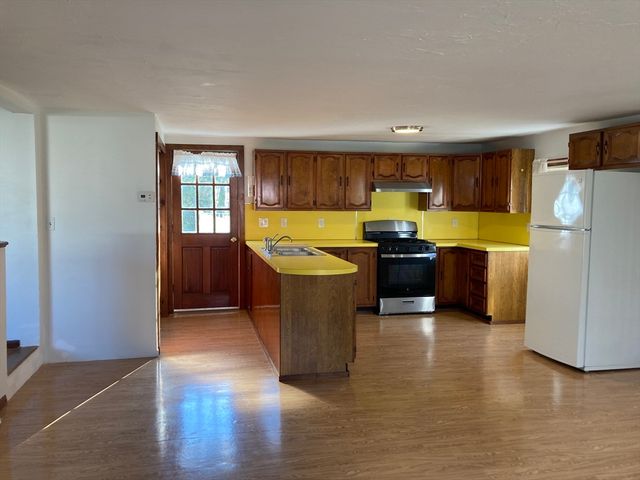 6 Maple Ave A, Scituate, MA 02066