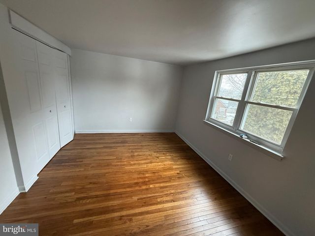 870 HILTON DR, Lancaster, PA 17603