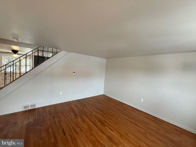 870 HILTON DR, Lancaster, PA 17603