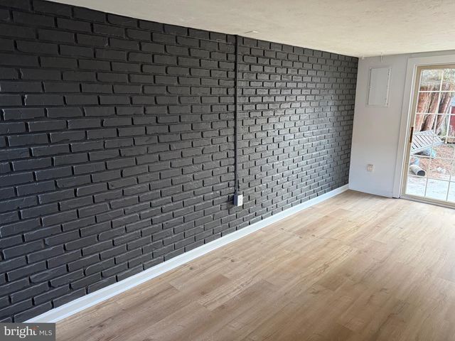 870 HILTON DR, Lancaster, PA 17603