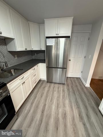 870 HILTON DR, Lancaster, PA 17603