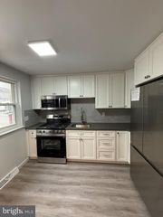 870 HILTON DR, Lancaster, PA 17603