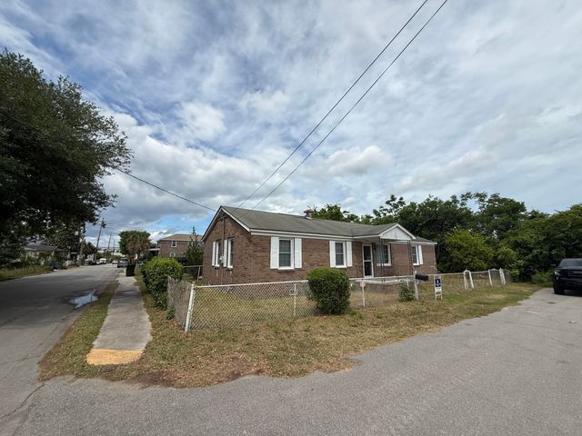 2208 Odessa Street, Charleston, SC 29405