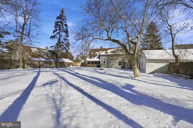 8004 GLADSTONE RD, Glenside, PA 19038