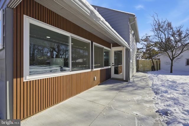 8004 GLADSTONE RD, Glenside, PA 19038