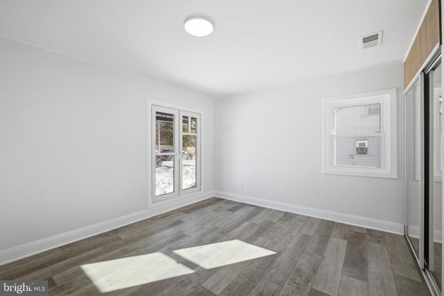 8004 GLADSTONE RD, Glenside, PA 19038