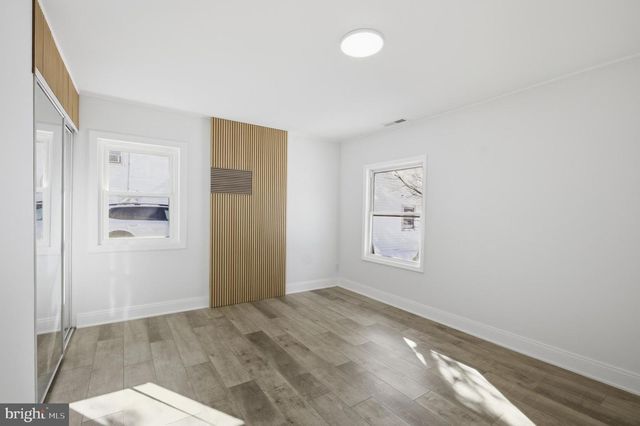 8004 GLADSTONE RD, Glenside, PA 19038