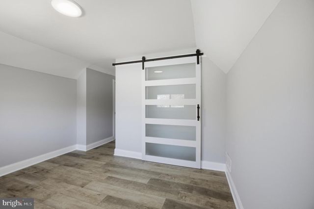 8004 GLADSTONE RD, Glenside, PA 19038