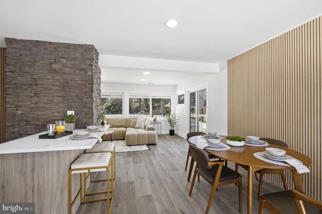 8004 GLADSTONE RD, Glenside, PA 19038