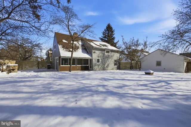 8004 GLADSTONE RD, Glenside, PA 19038