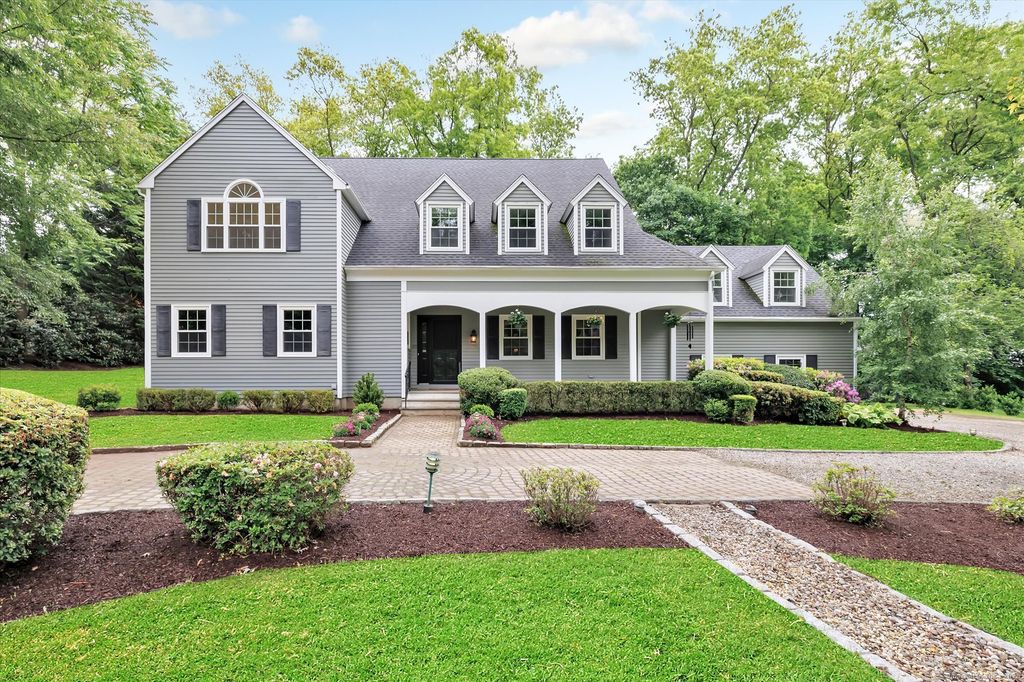 6 Cavray Road, Norwalk, CT 06855