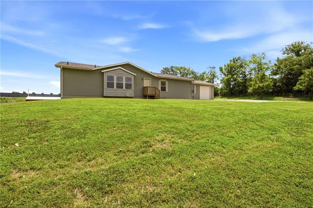 13520 S Sam Moore Road, Lone Jack, MO 64070