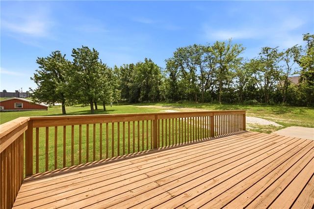13520 S Sam Moore Road, Lone Jack, MO 64070