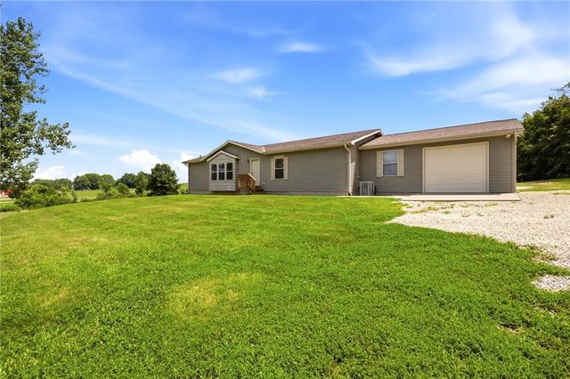13520 S Sam Moore Road, Lone Jack, MO 64070