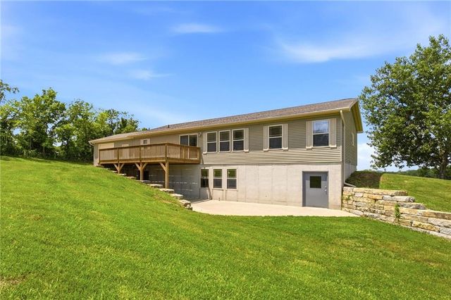 13520 S Sam Moore Road, Lone Jack, MO 64070
