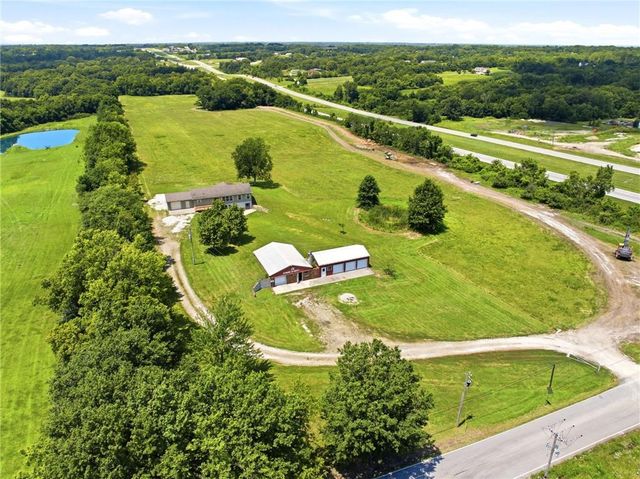 13520 S Sam Moore Road, Lone Jack, MO 64070