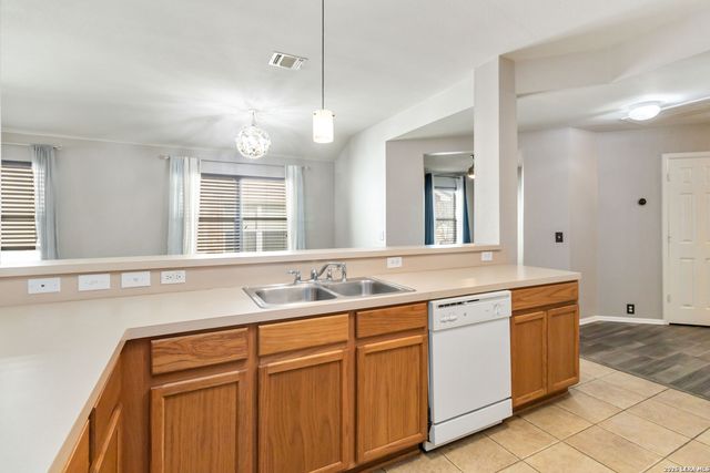 1911 Wormack, San Antonio, TX 78251