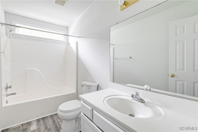 12812 Winfree St, Chester, VA 23831