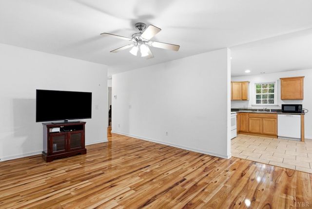 10406 Richmond Highway, Lynchburg, VA 24504