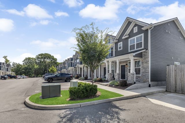 1226 Hope Village Way, Hermitage, TN 37076