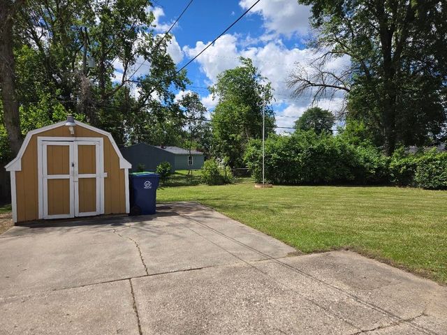 549 Pioneer Trail, Saginaw, MI 48604