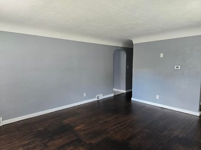 549 Pioneer Trail, Saginaw, MI 48604