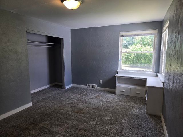 549 Pioneer Trail, Saginaw, MI 48604