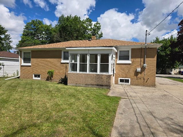 549 Pioneer Trail, Saginaw, MI 48604