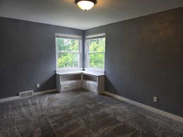 549 Pioneer Trail, Saginaw, MI 48604
