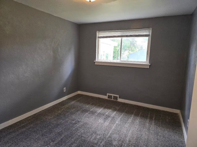 549 Pioneer Trail, Saginaw, MI 48604